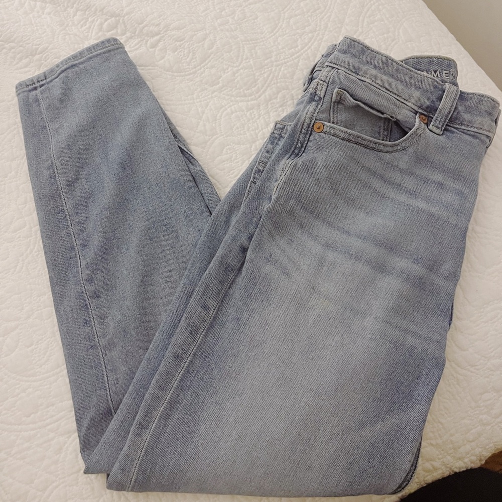 American Eagle mom jeans